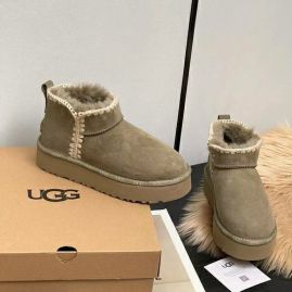 Picture of UGG Shoes Women _SKUfw149417642fw